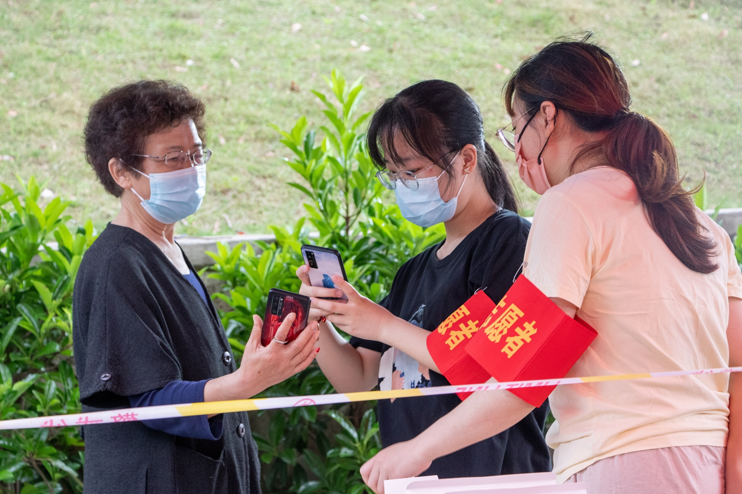 手机帮助学生新闻家长如何帮助孩子远离手机成瘾-第2张图片-亚星游戏官网